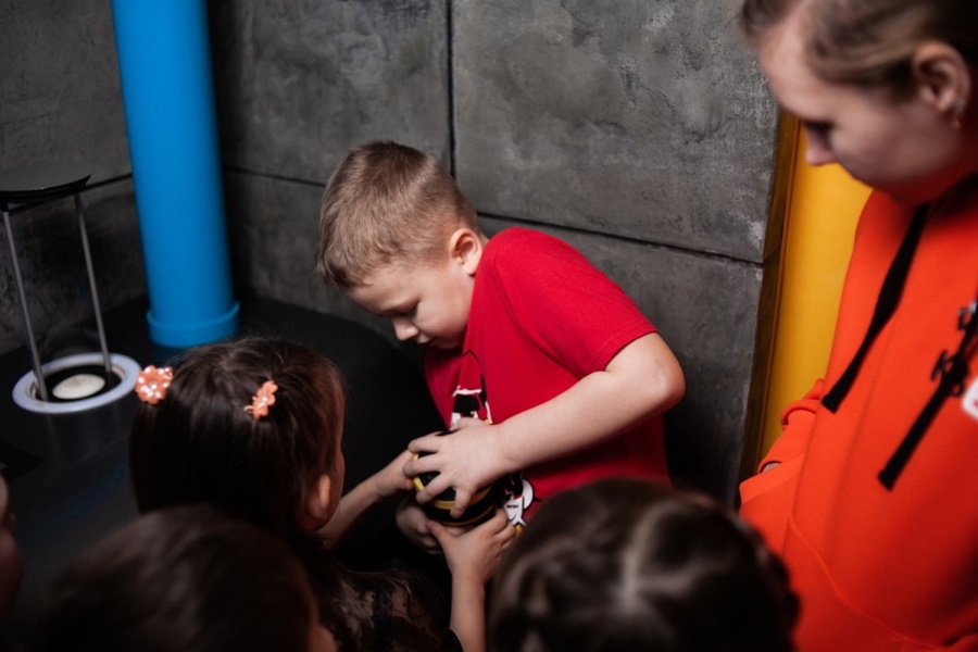 Квест в реальности Among Us от компании 101 квест Квест в реальности Among Us от компании 101 квест